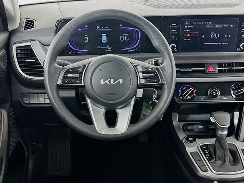 Used 2026 Kia Seltos LX FWD image 18