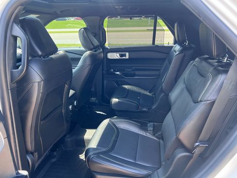 Used 2021 Ford Explorer ST w/ Equipment Group 401A AWD/4WD image 19