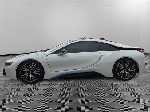 Used 2016 BMW i8 image 2