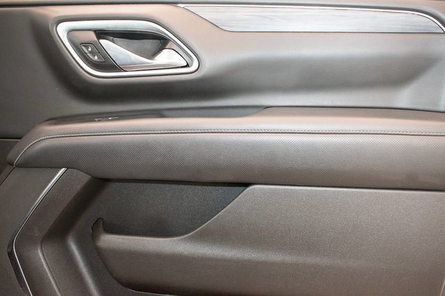 Used 2021 GMC Yukon XL SLT w/ SLT Luxury Plus Package RWD image 11