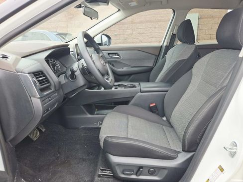 Used 2023 Nissan Rogue SV AWD/4WD image 11