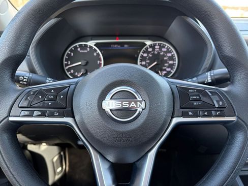 Used 2025 Nissan Sentra SV image 25