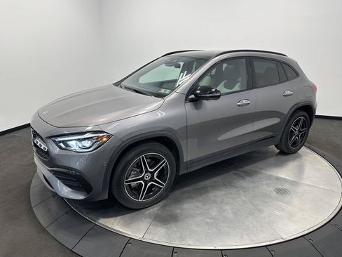 Used 2022 Mercedes-Benz GLA 250 4MATIC image 4