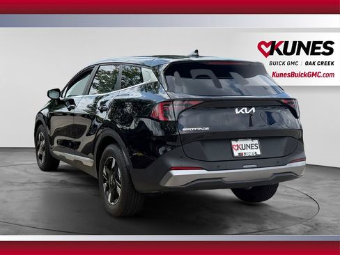 Used 2026 Kia Sportage LX FWD image 8