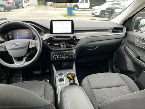 Used 2025 Ford Escape Active AWD/4WD image 24