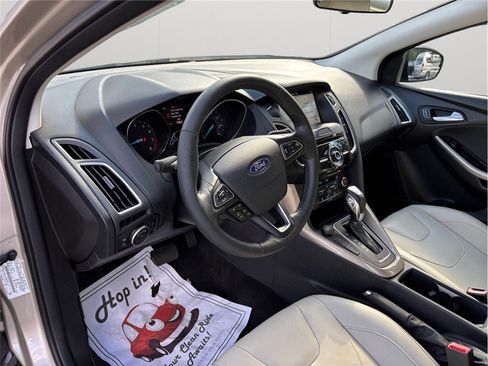Used 2018 Ford Focus Titanium image 6