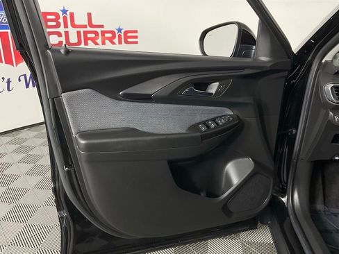 Used 2023 Chevrolet TrailBlazer LT w/ Convenience Package image 11