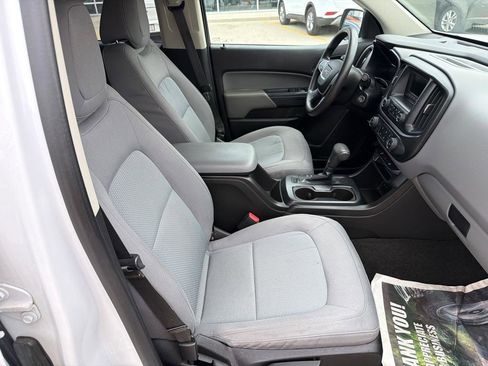 Used 2016 GMC Canyon 2WD Crew Cab w/ Convenience Package image 9