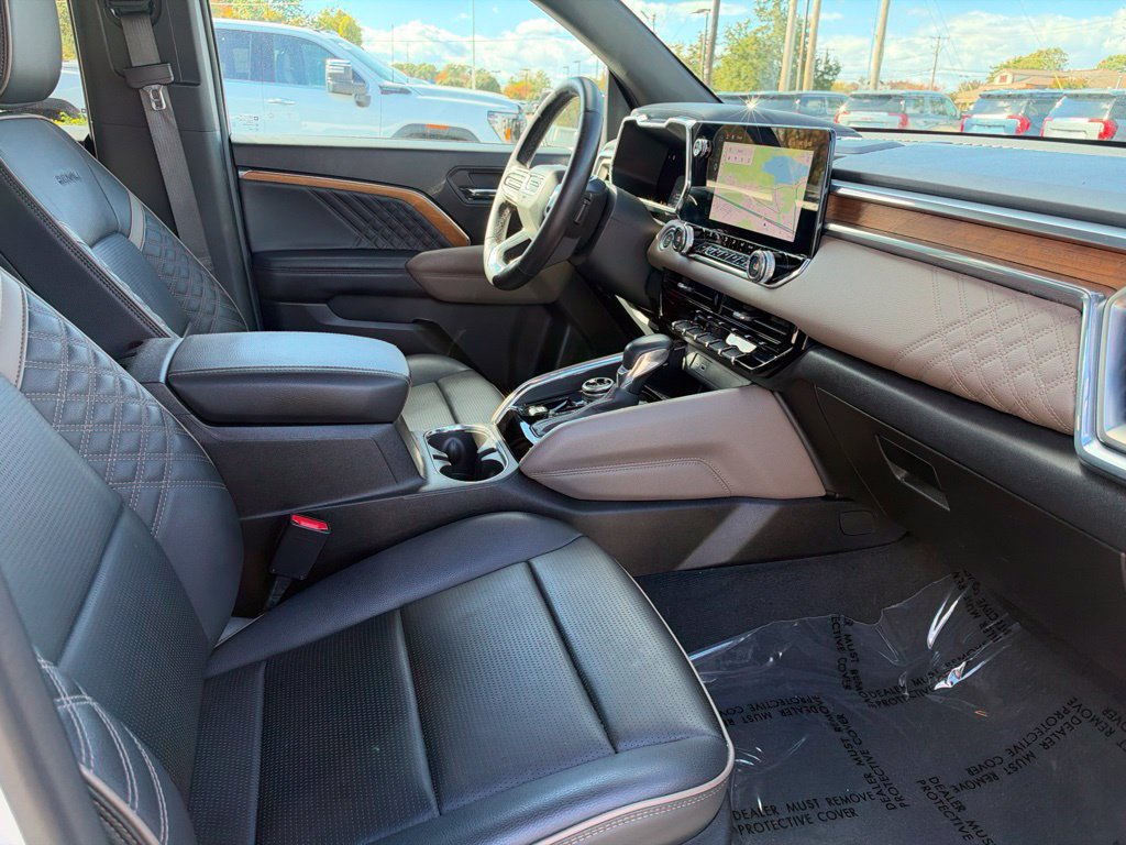 Used 2024 GMC Canyon Denali AWD/4WD image 10