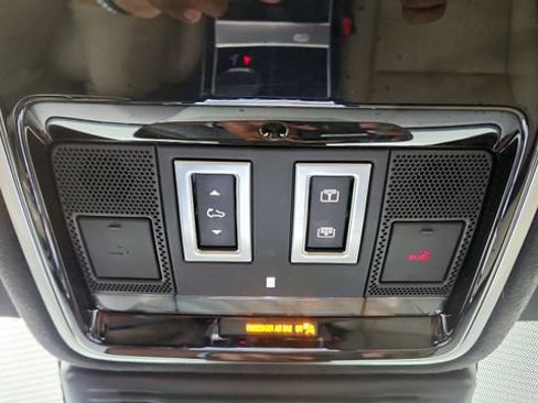 Used 2022 Land Rover Range Rover Velar R-Dynamic S AWD/4WD image 84