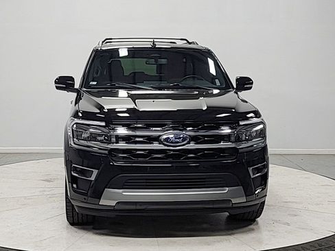 Used 2024 Ford Expedition Limited AWD/4WD image 2