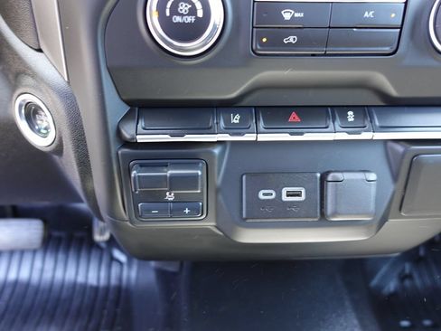 Used 2025 Chevrolet Silverado 2500 W/T AWD/4WD image 43