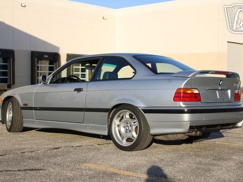 Used 1995 BMW M3 Coupe image 9