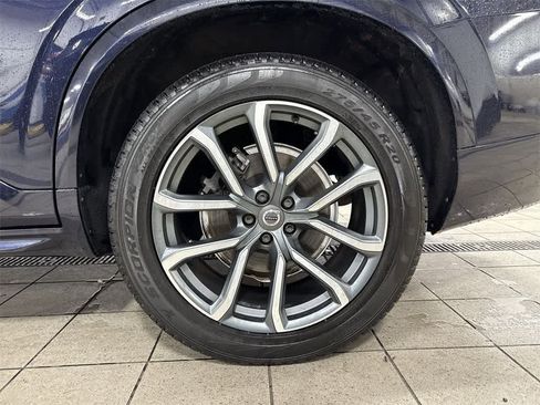 Used 2016 Volvo XC90 T6 Momentum w/ Momentum Plus Package image 10