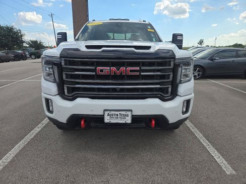 Used 2022 GMC Sierra 2500 AT4 w/ AT4 Preferred Package AWD/4WD image 2