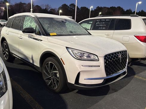 Used 2023 Lincoln Corsair Reserve image 5