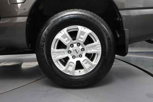 Used 2018 Nissan Titan SV AWD/4WD image 10