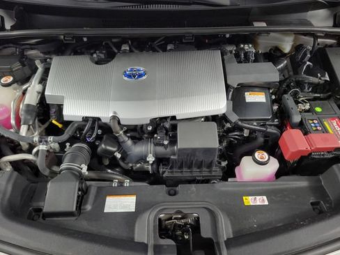 Used 2019 Toyota Prius Prime Advanced FWD image 13