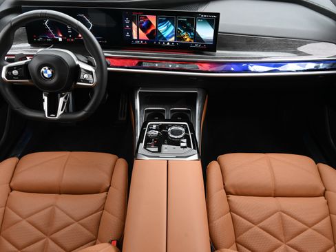 Certified 2023 BMW 740i w/ Parking Assistance Package image 15