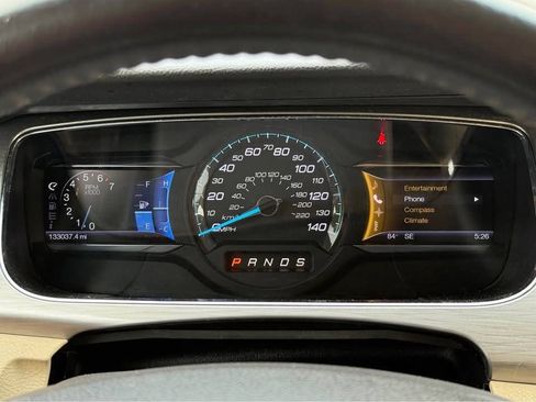 Used 2013 Ford Taurus SEL FWD image 7