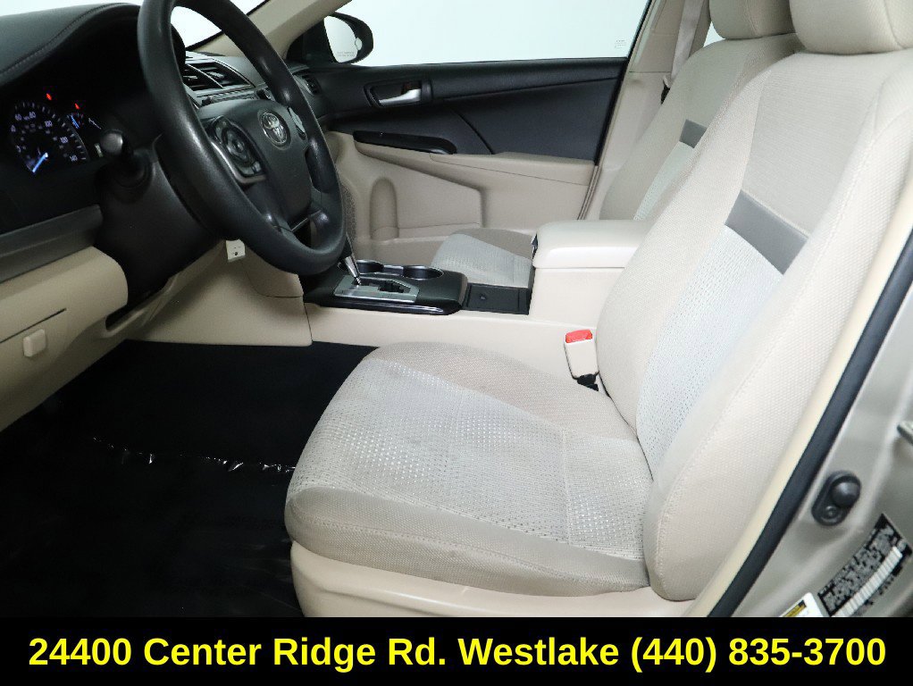 Used 2014 Toyota Camry LE FWD image 18