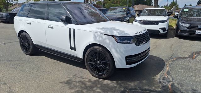 Used 2023 Land Rover Range Rover Autobiography AWD/4WD image 4
