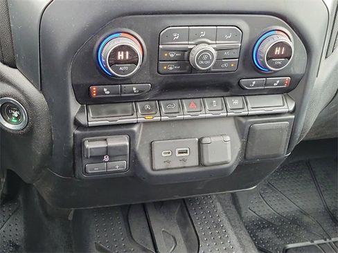 Used 2019 Chevrolet Silverado 1500 LT w/ All-Star Edition image 22