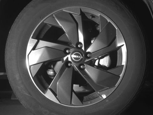 Used 2025 Nissan Rogue SV AWD/4WD image 13