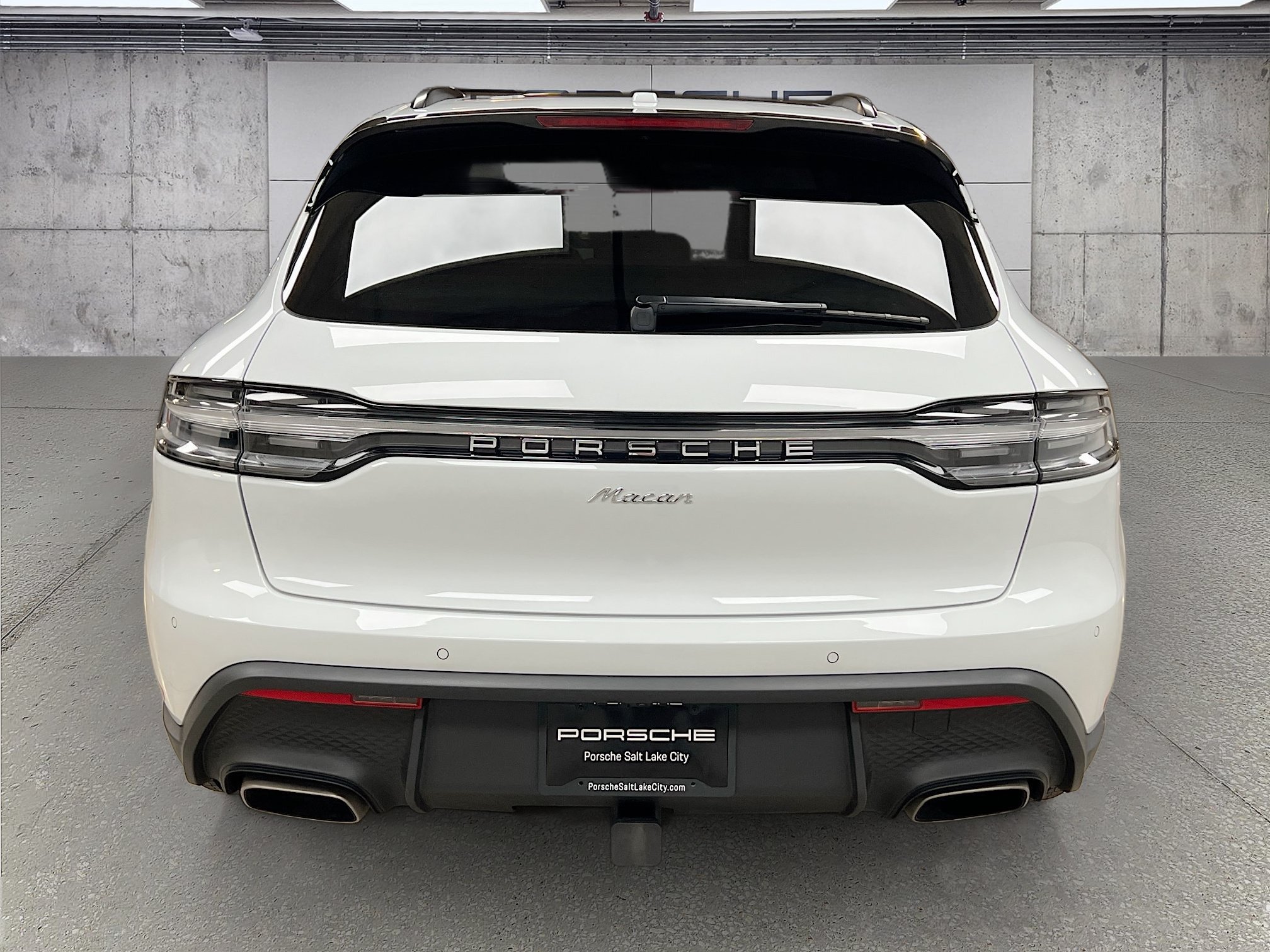 Certified 2026 Porsche Macan AWD/4WD image 10