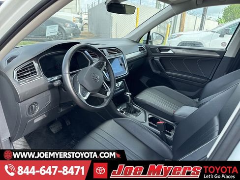 Used 2024 Volkswagen Tiguan SE image 4