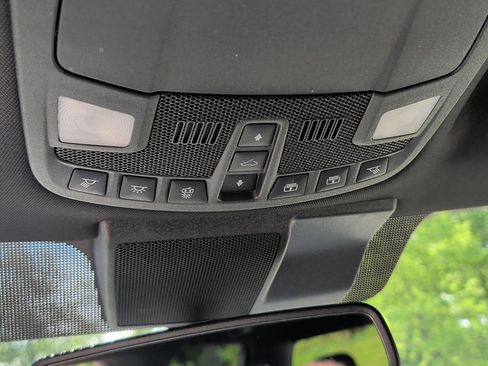 Used 2019 Ford F150 Platinum w/ Equipment Group 701A Luxury AWD/4WD image 18