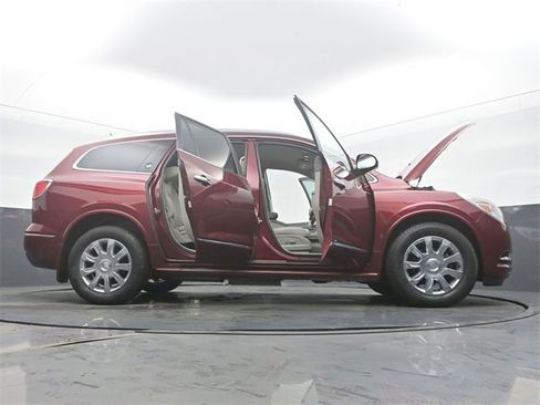 Used 2017 Buick Enclave Leather w/ Trailering Package image 63