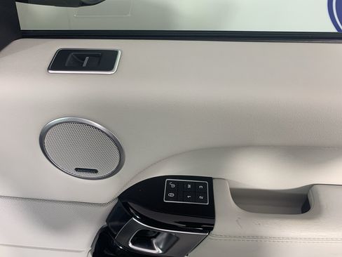 Used 2017 Land Rover Range Rover Supercharged AWD/4WD image 40