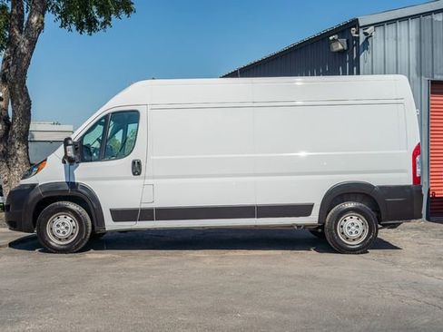Used 2021 RAM ProMaster 2500 image 3