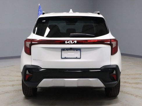 Used 2024 Kia Seltos S image 9