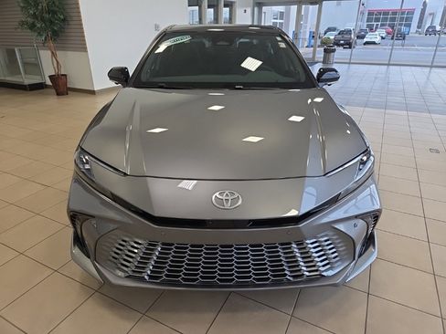 Used 2025 Toyota Camry XSE image 4