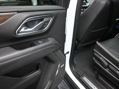 Used 2024 Chevrolet Tahoe Premier AWD/4WD image 19