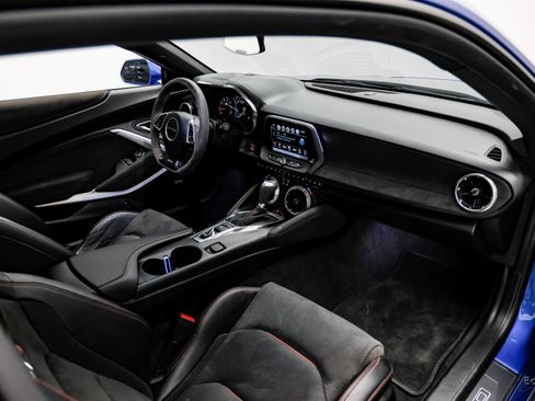 Used 2018 Chevrolet Camaro ZL1 image 43