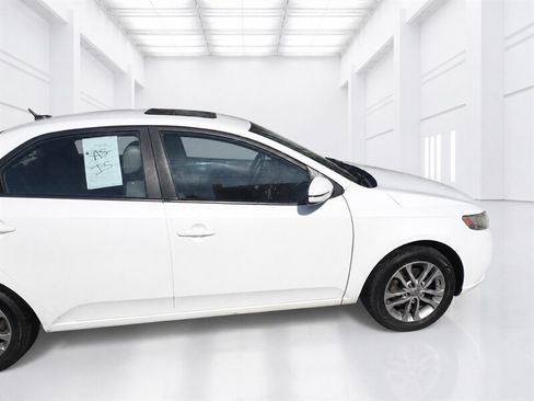 Used 2011 Kia Forte EX w/ Premium Pkg FWD image 18