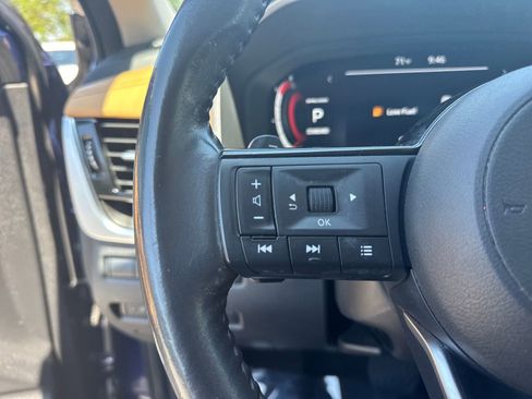 Certified 2023 Nissan Rogue Platinum FWD image 15