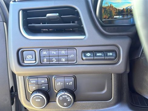 Used 2022 Chevrolet Tahoe High Country image 23