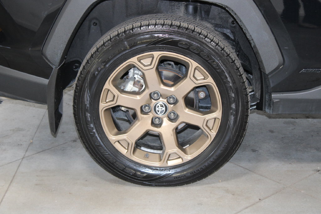 Used 2024 Toyota RAV4 AWD Hybrid image 13