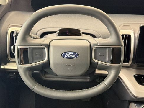 Certified 2025 Ford Expedition Active AWD/4WD image 16