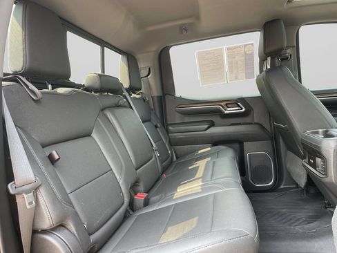 Certified 2022 Chevrolet Silverado 1500 LT Trail Boss w/ LT Trail Boss Premium Package AWD/4WD image 14