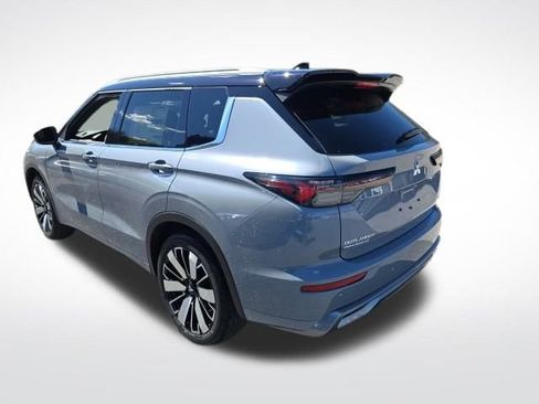 New 2025 Mitsubishi Outlander SEL image 3