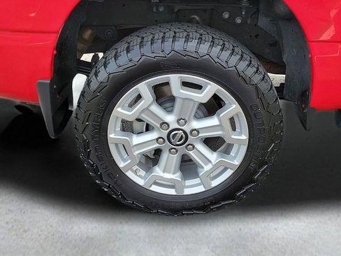 Used 2021 Nissan Titan SV w/ SV Convenience Package image 7