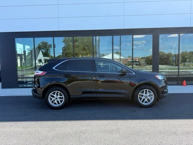 Used 2024 Ford Edge SEL AWD/4WD image 2