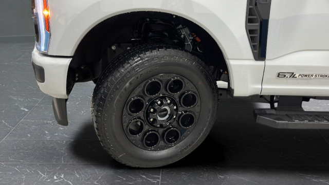 Used 2026 Ford F250 Lariat AWD/4WD image 28
