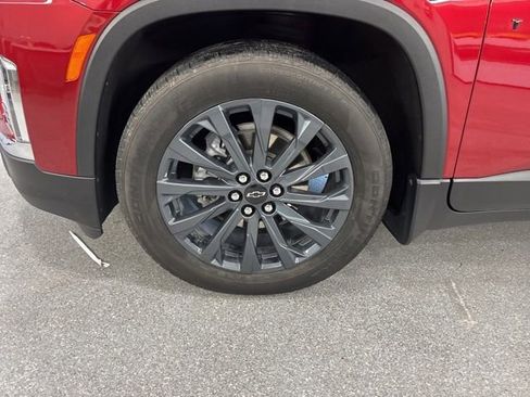 Used 2023 Chevrolet Traverse RS w/ LPO, Cargo Package AWD/4WD image 13