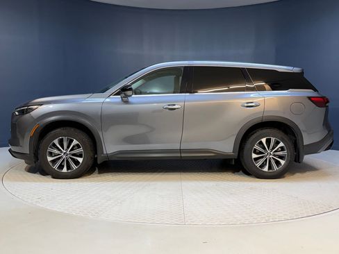 Used 2023 INFINITI QX60 Pure FWD image 2